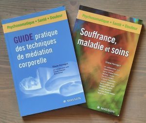 Livre qui représentent le CHRU de Montpellier